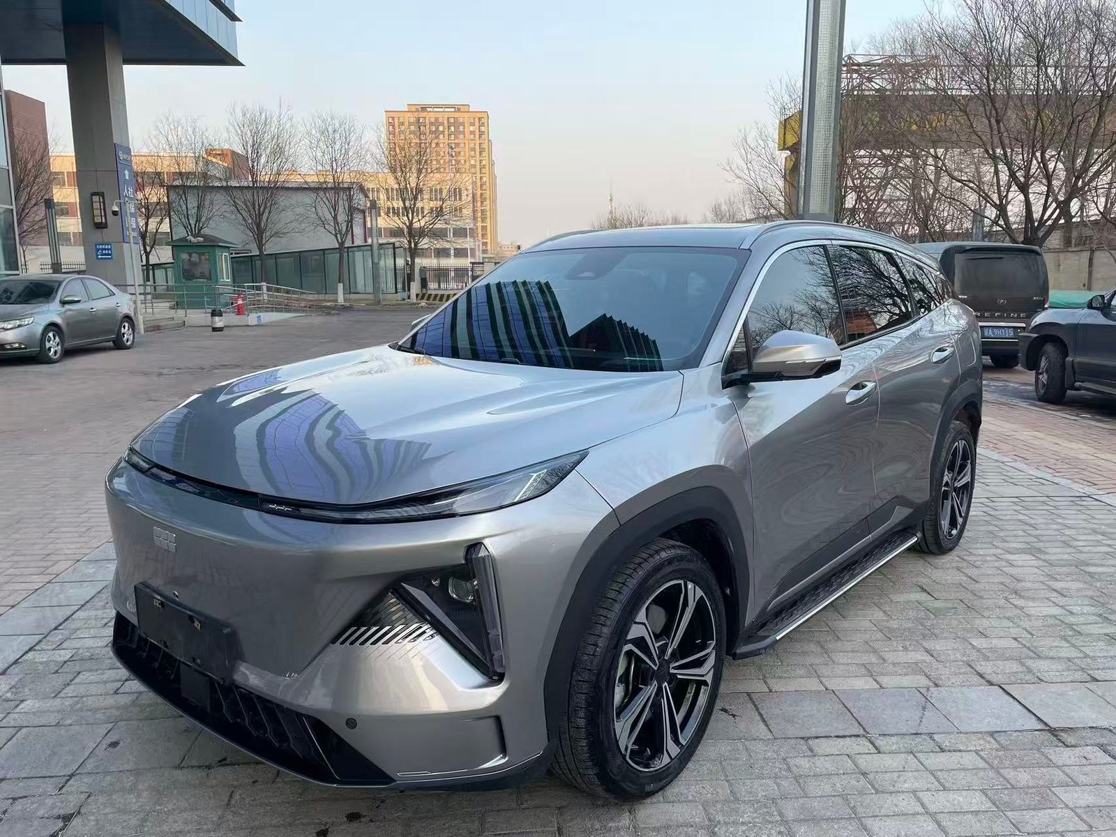 2024 Geely Galaxy L7